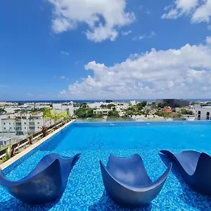 Modernos Estudios A Pasos De La 5ta Av Pool View - By Yeah , Playa del Carmen Mexico